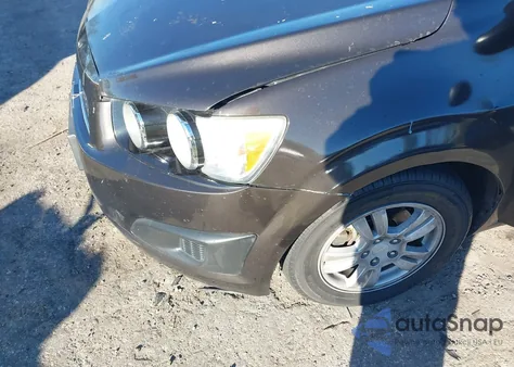 2016 Chevrolet Sonic Lt Auto z USA, uszkodzony, nr VIN 1G1JC5SH3G4139644